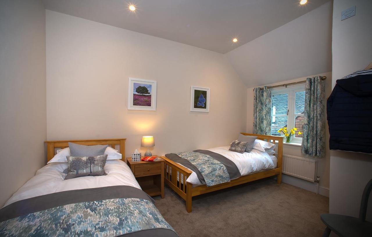 The Blue Bell Hotel Midhurst Room photo